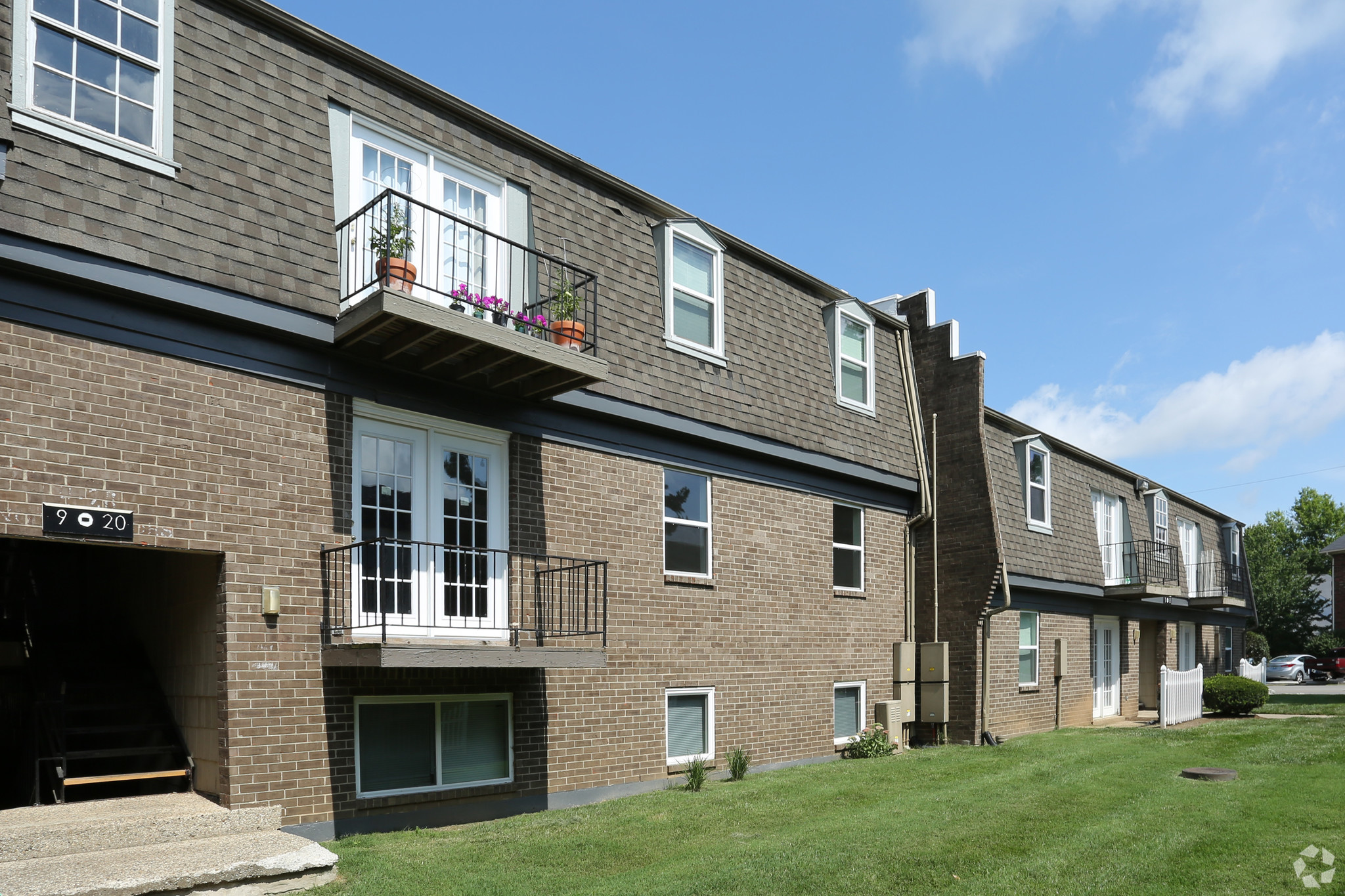 Gallery Barrel Oaks Apartments